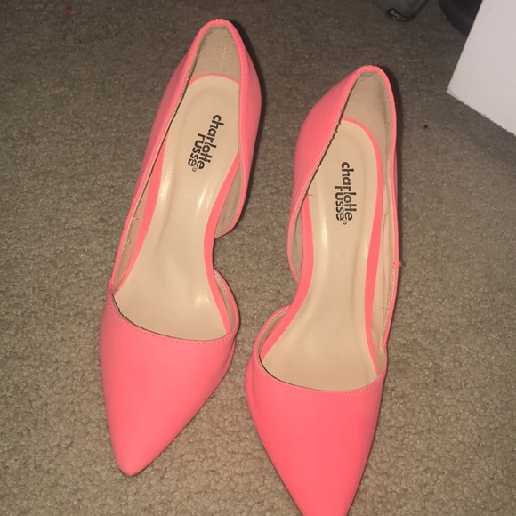 peach color shoes